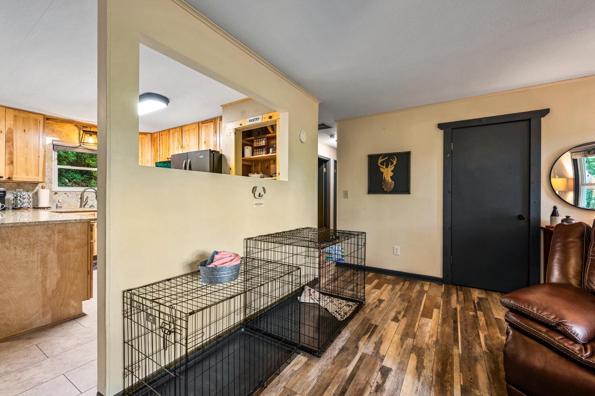 גטלינבורג Beautiful Chalet With Fireplace And Large Game Room מראה חיצוני תמונה
